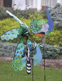 Premier® Lawn Spinner (Peacock) -Fashion Kite Accessories Store 25368 25184 Peacocks grande 70830.1525105949