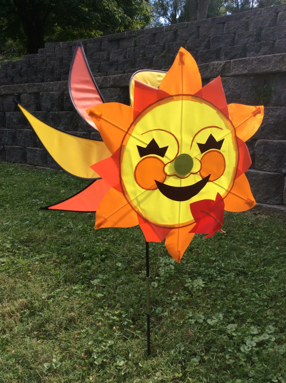 Lawn Spinner (Autumn Sun) 1 Lawn Spinner (Autumn Sun)